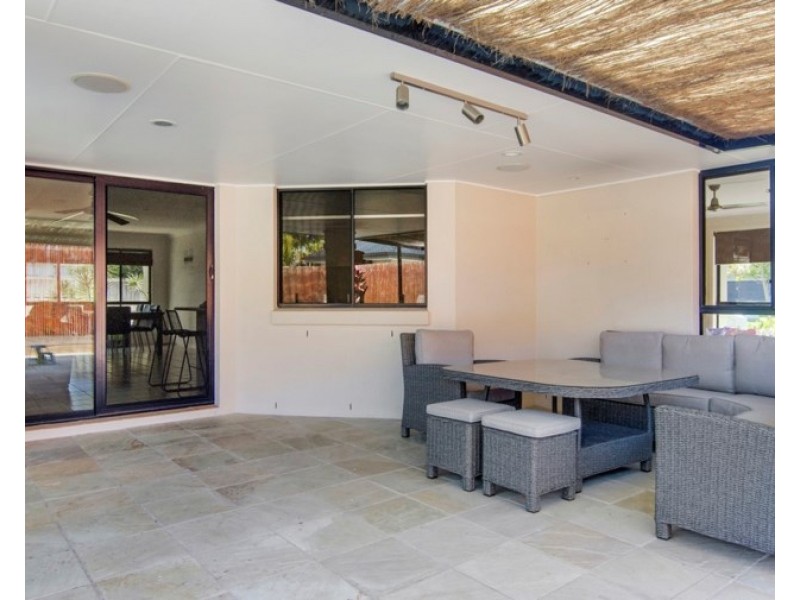 8 Lanai Drive, Burleigh Waters QLD 4220