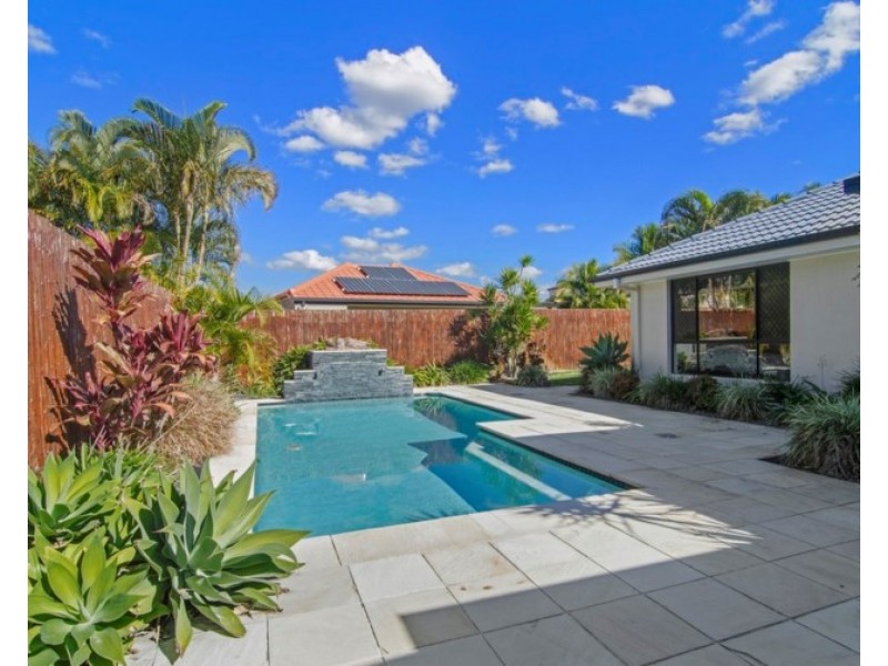 8 Lanai Drive, Burleigh Waters QLD 4220