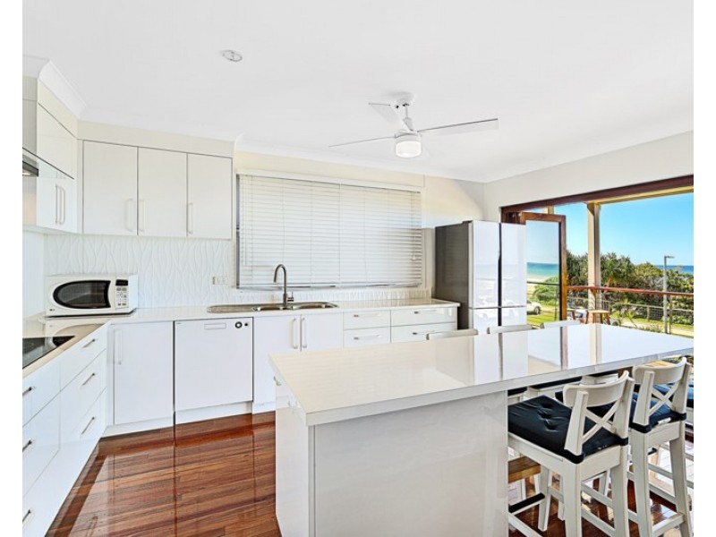 228 Pacific Parade, Bilinga QLD 4225