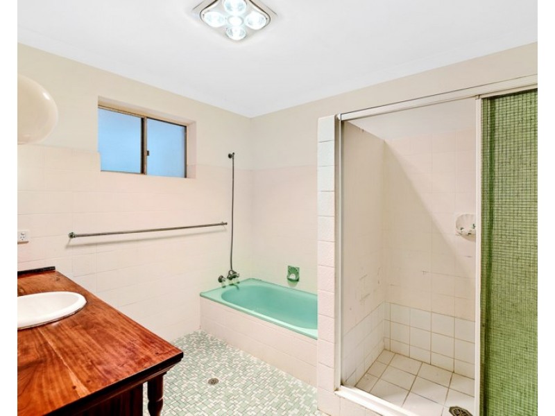 1 Domain Road, Currumbin QLD 4223