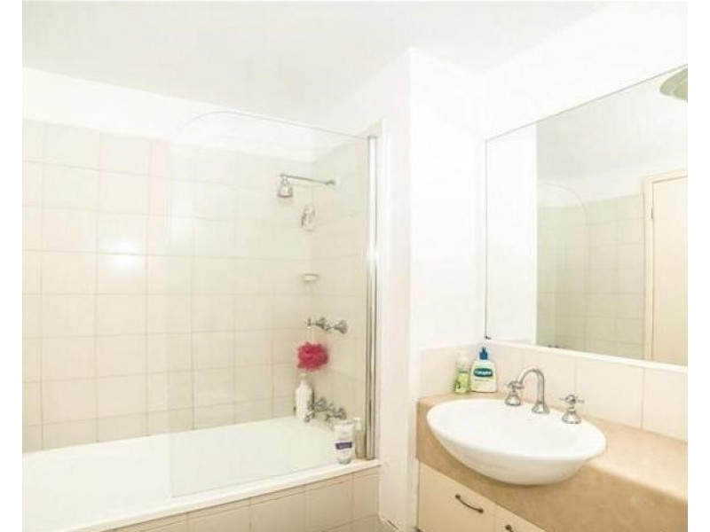 57/2320 Gold Coast Highway, Mermaid Beach QLD 4218