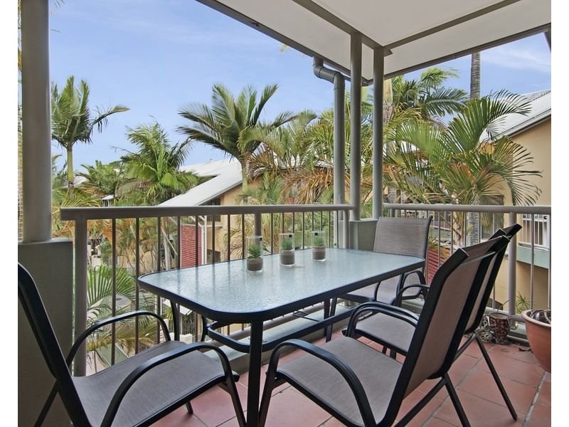 57/2320 Gold Coast Highway, Mermaid Beach QLD 4218