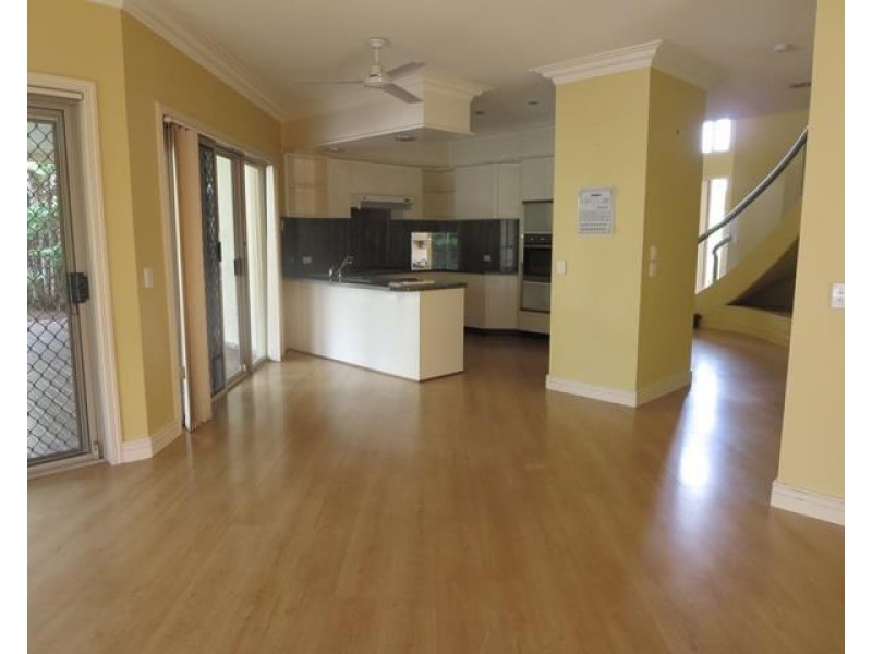 36 Beauty Point Drive, Robina QLD 4226