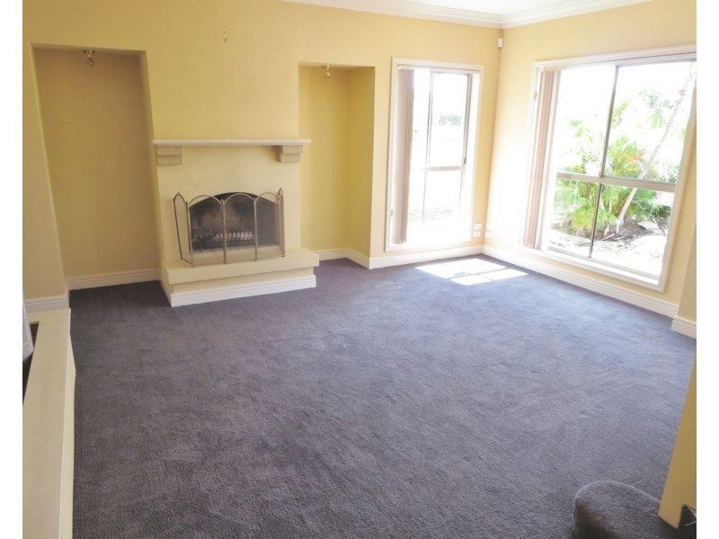36 Beauty Point Drive, Robina QLD 4226