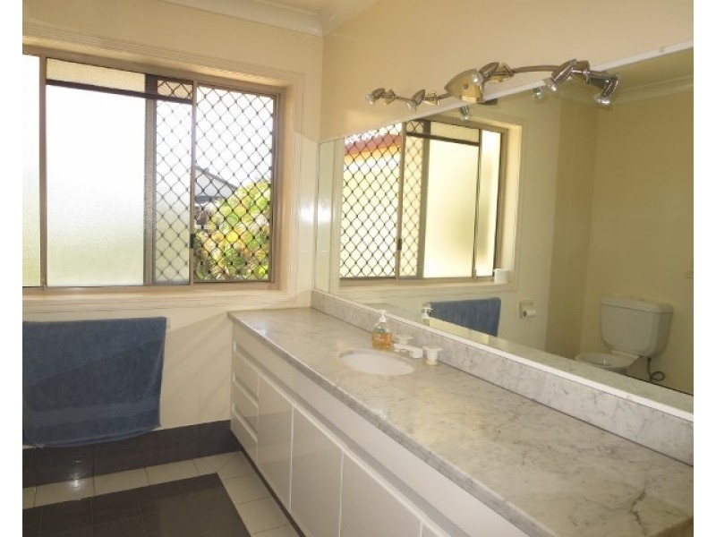 36 Beauty Point Drive, Robina QLD 4226