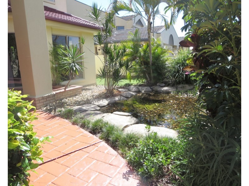 36 Beauty Point Drive, Robina QLD 4226