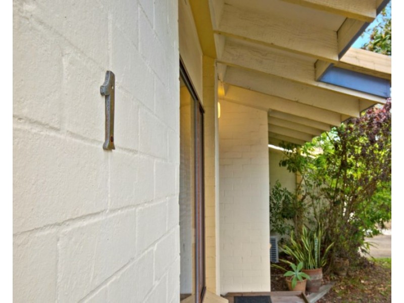 1/5 Rope Court, Mermaid Waters QLD 4218