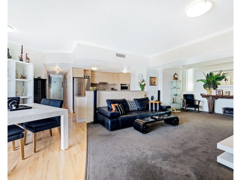 206/1 Twenty First Avenue, Palm Beach QLD 4221