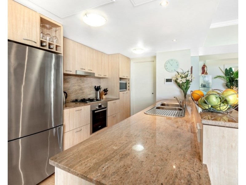 206/1 Twenty First Avenue, Palm Beach QLD 4221