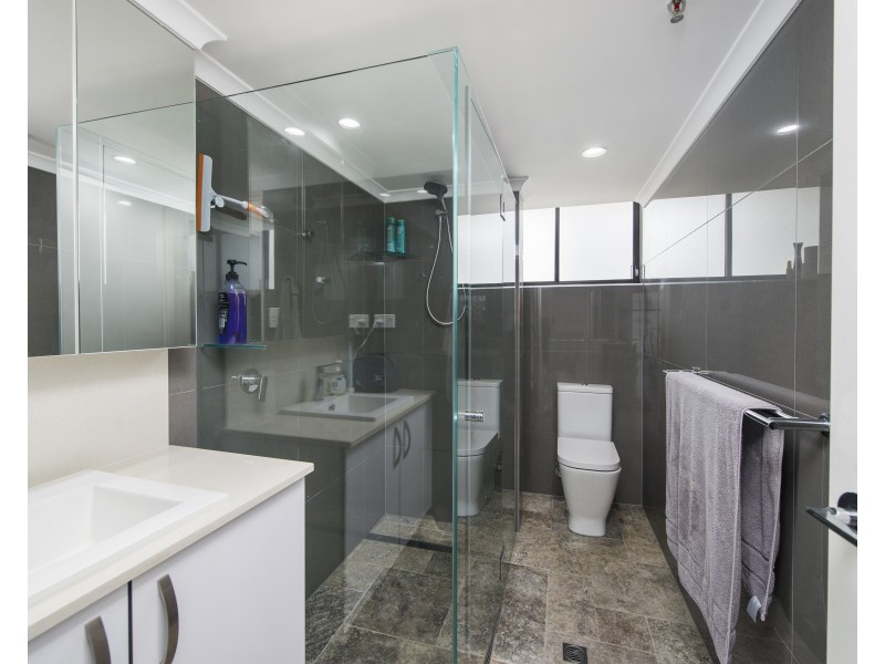 7E/1 ‘Beach Haven’ Albert Avenue, Broadbeach QLD 4218