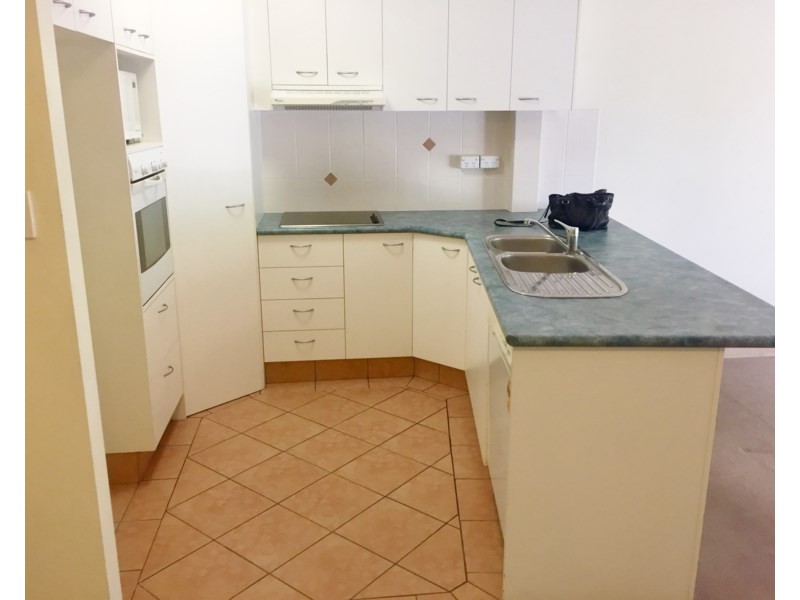 2/1028 Gold Coast Highway, Palm Beach QLD 4221