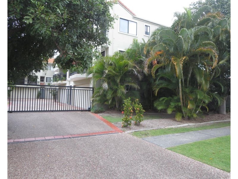 4/37 Brighton Street, Biggera Waters QLD 4216