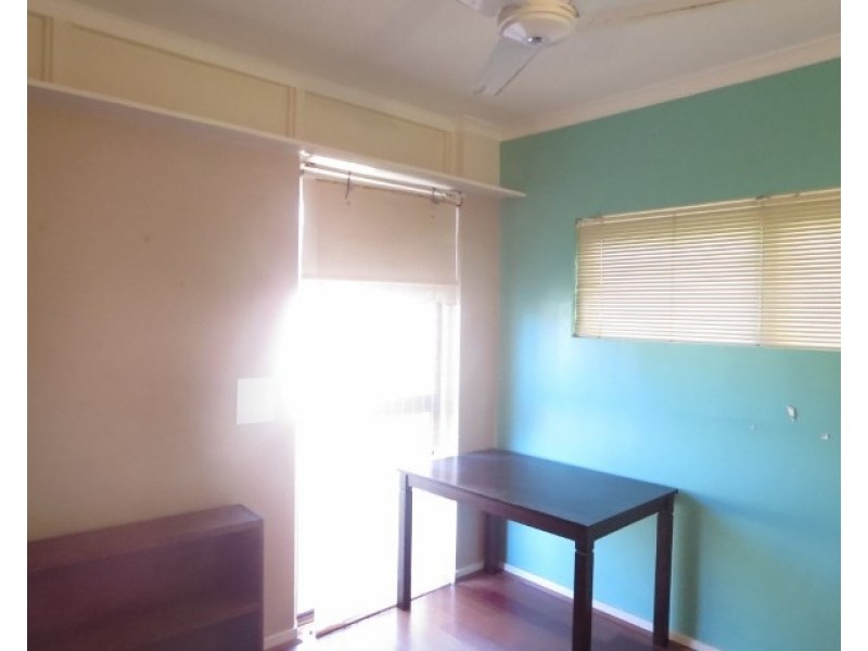 27 Dudley Street, Mermaid Beach QLD 4218