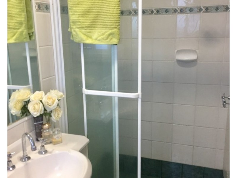 1/436 Cypress Terrace North, Palm Beach QLD 4221