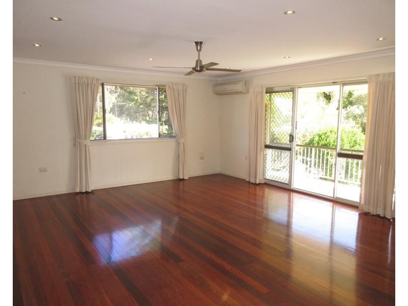 68 Bardon Avenue, Miami QLD 4220