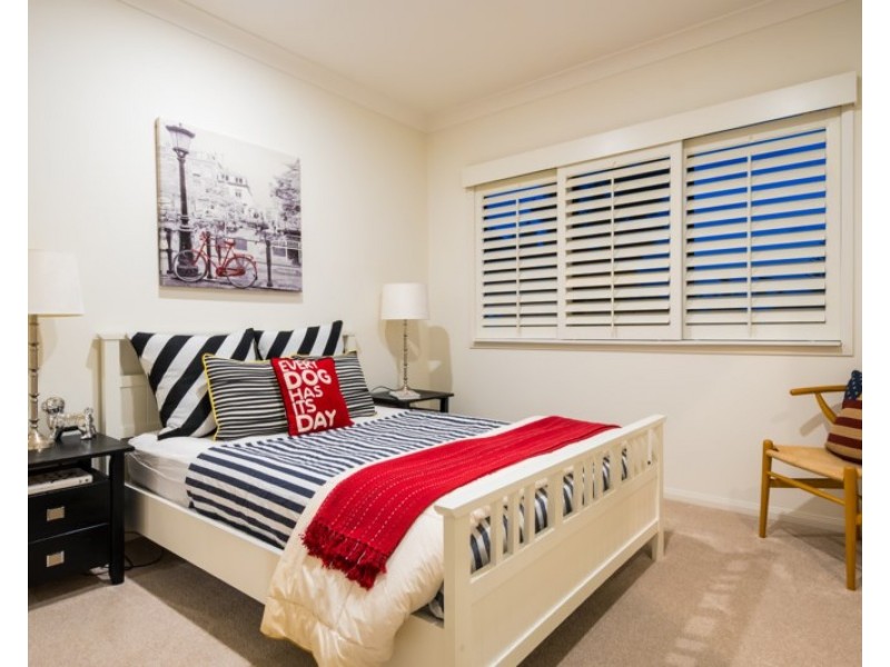 2/18 Seaside Avenue, Mermaid Beach QLD 4218