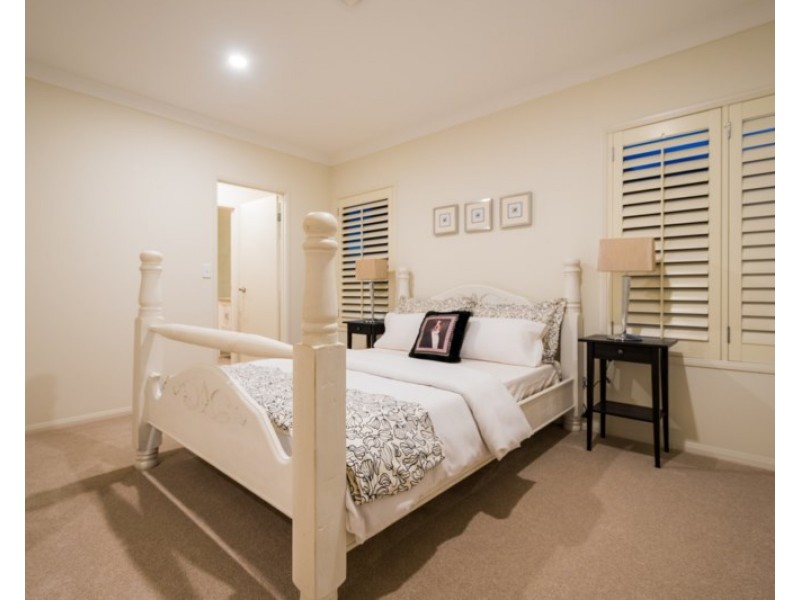 2/18 Seaside Avenue, Mermaid Beach QLD 4218