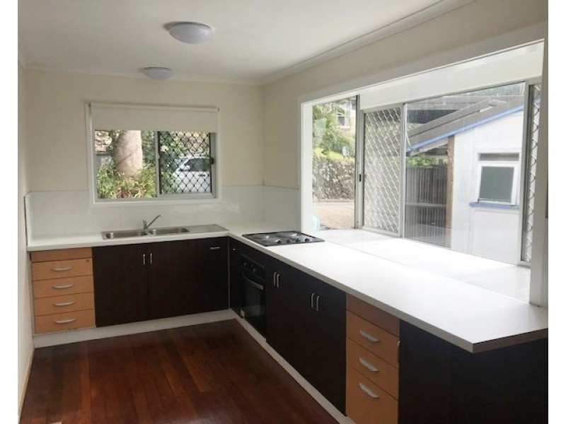 1/116 Ocean Parade, Burleigh Heads QLD 4220