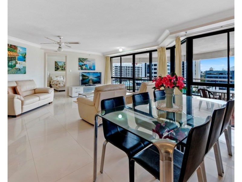 8-2/15 Victoria Avenue, Broadbeach QLD 4218