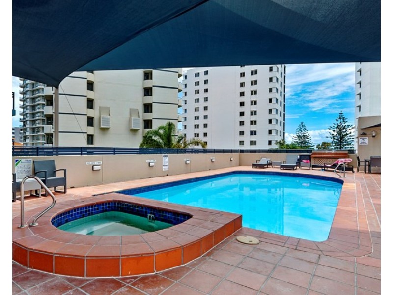 8-2/15 Victoria Avenue, Broadbeach QLD 4218
