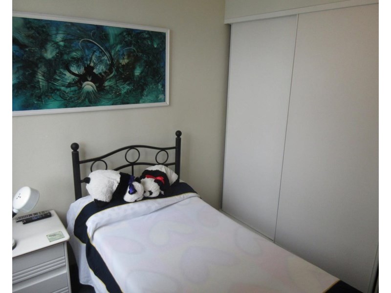 2/18 Sunshine Boulevard, Broadbeach Waters QLD 4218