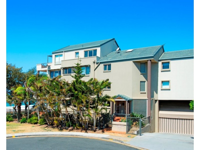 2 Twenty Third Avenue, Palm Beach QLD 4221