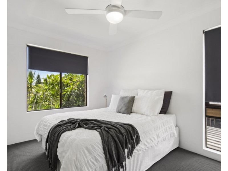 6/20 Sigatoka Place, Clear Island Waters QLD 4226