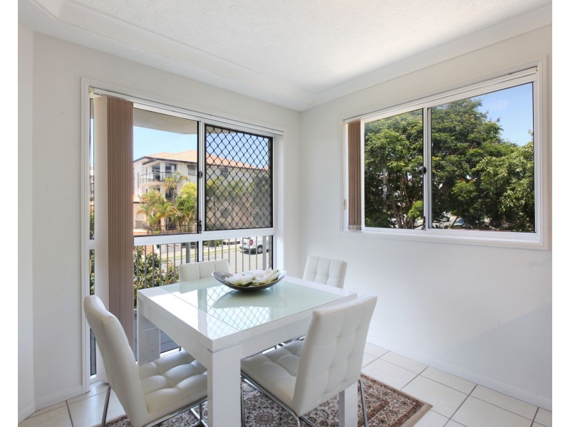 11/5 Lloyd Street, Southport QLD 4215