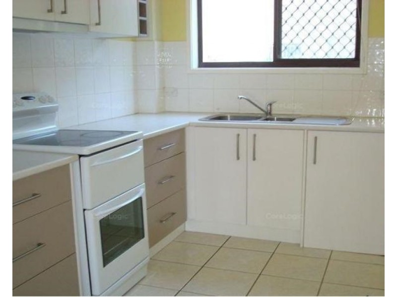 2/18 Peter Parade, Mermaid Waters QLD 4218