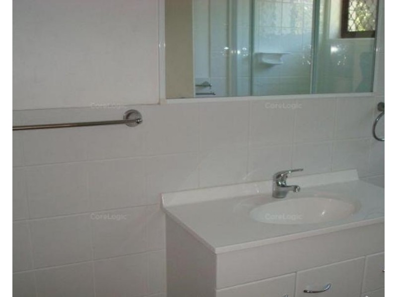 2/18 Peter Parade, Mermaid Waters QLD 4218