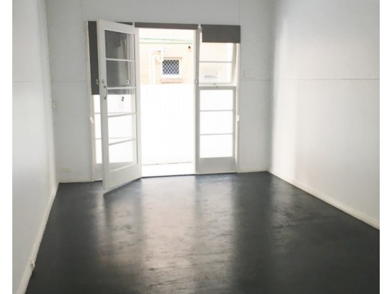 2/4 Haig Street, Coolangatta QLD 4225