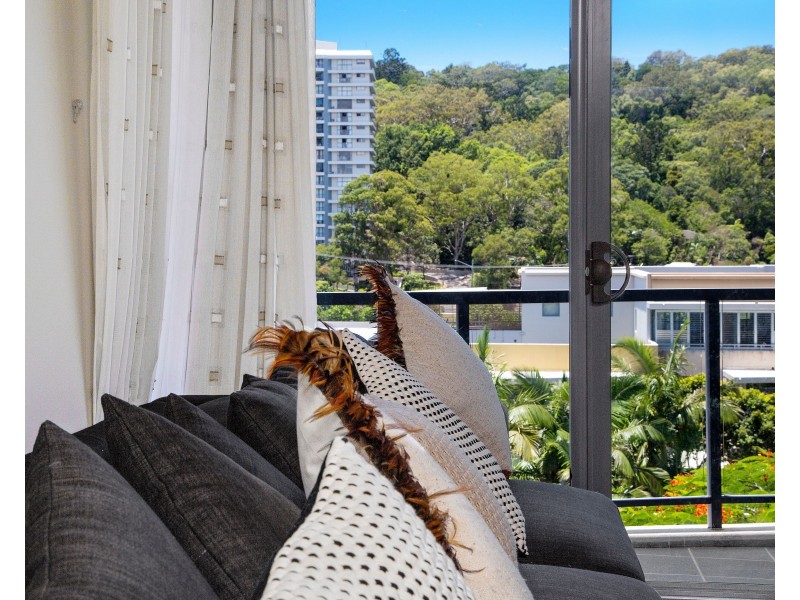 2057/1 Ocean Street, Burleigh Heads QLD 4220