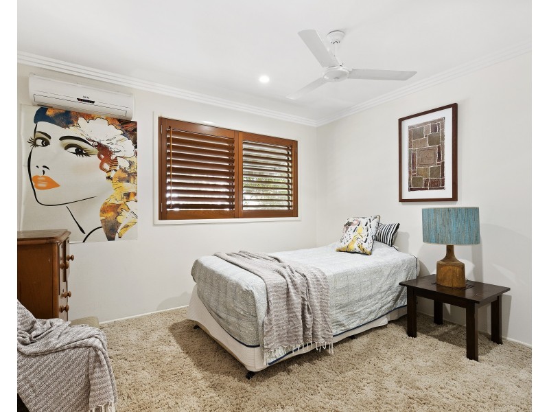 6 Peerless Avenue, Mermaid Beach QLD 4218