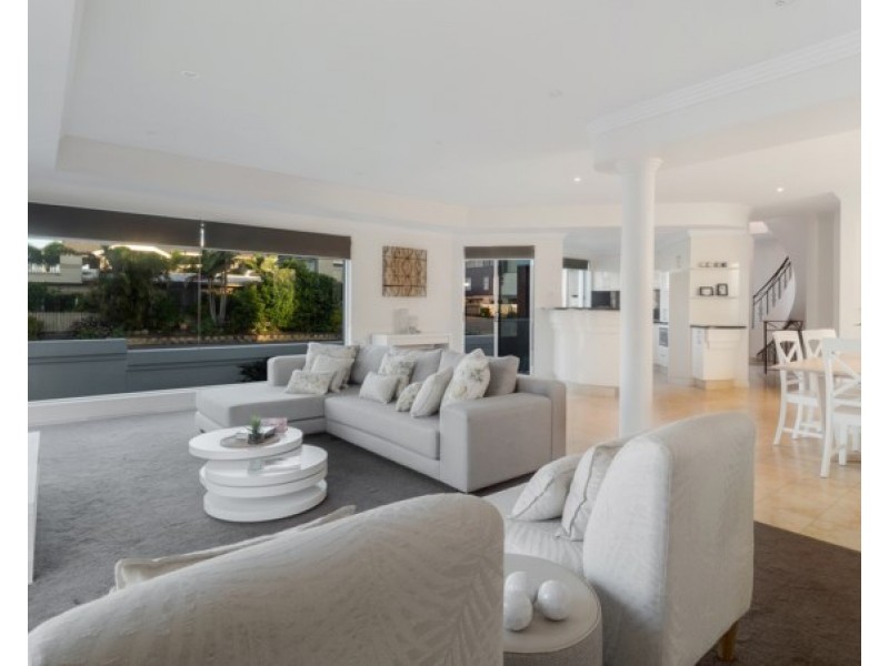 1/114 Albatross Avenue, Mermaid Beach QLD 4218