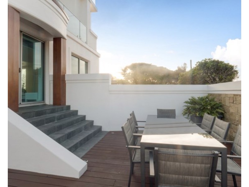 1/114 Albatross Avenue, Mermaid Beach QLD 4218