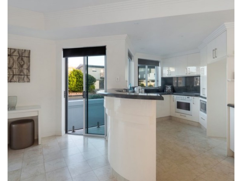 1/114 Albatross Avenue, Mermaid Beach QLD 4218