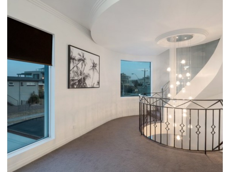 1/114 Albatross Avenue, Mermaid Beach QLD 4218