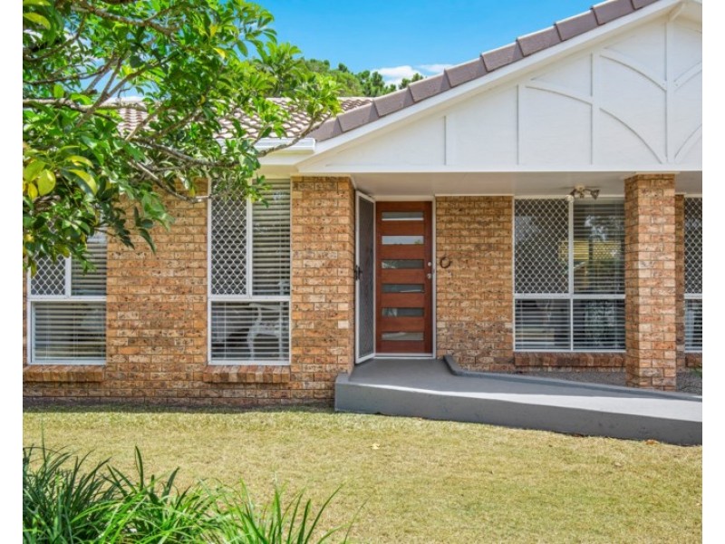 142 Barrier Reef Drive, Mermaid Waters QLD 4218