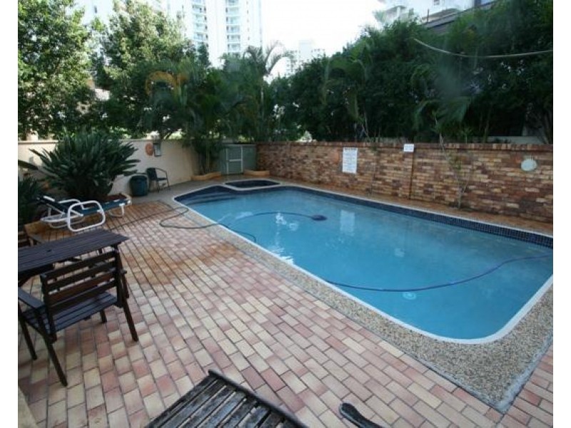 4/11 Riverview Parade, Surfers Paradise QLD 4217