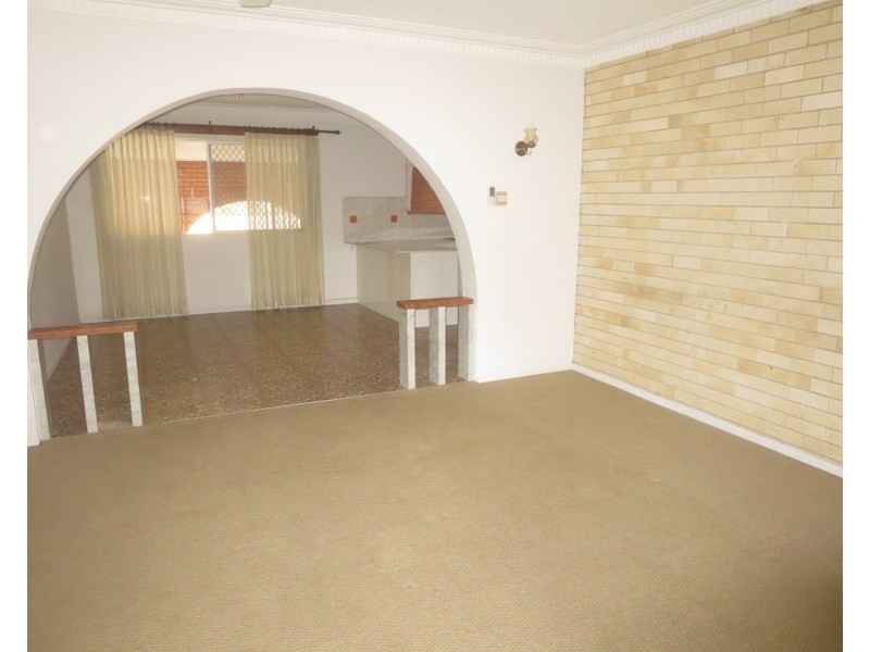 87 Sovereign Drive, Mermaid Waters QLD 4218