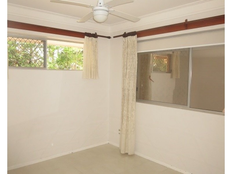 87 Sovereign Drive, Mermaid Waters QLD 4218