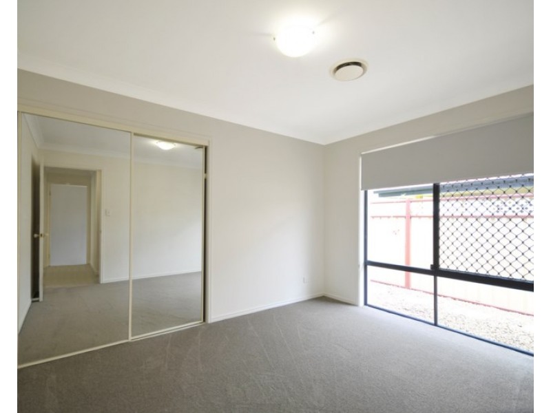 107 Crestwood Drive, Molendinar QLD 4214