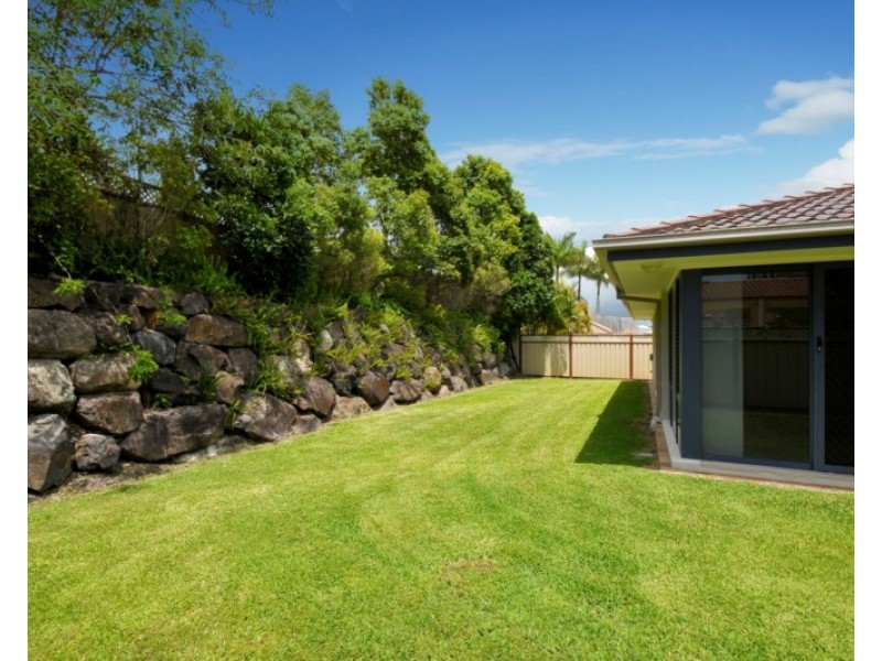 107 Crestwood Drive, Molendinar QLD 4214