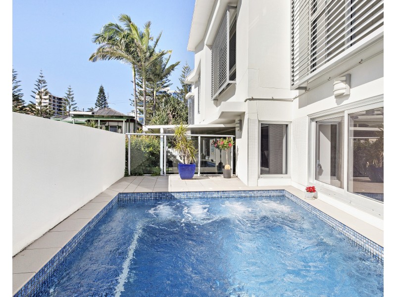 2001/215 Boundary Street, Coolangatta QLD 4225