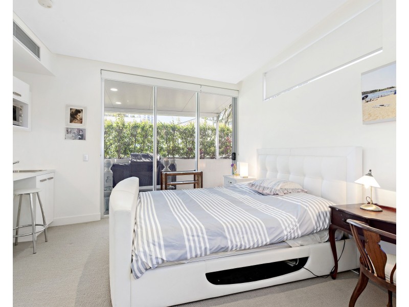 2001/215 Boundary Street, Coolangatta QLD 4225