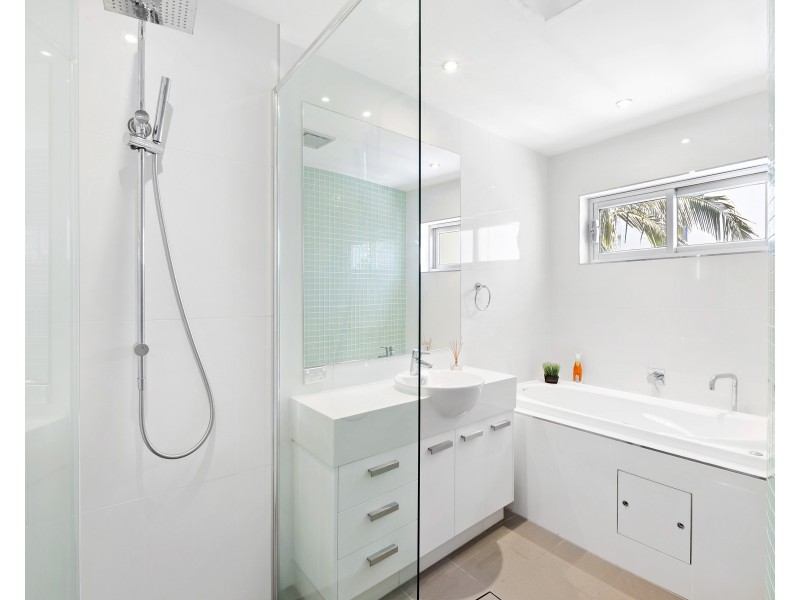 2001/215 Boundary Street, Coolangatta QLD 4225