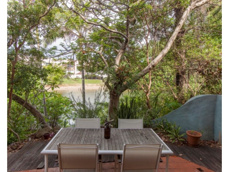 4/11 Orvieto Avenue, Mermaid Waters QLD 4218