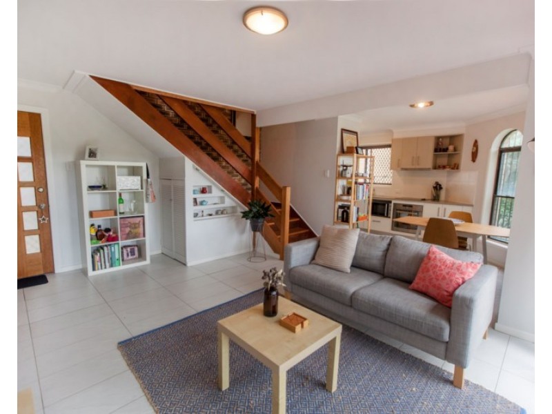 4/11 Orvieto Avenue, Mermaid Waters QLD 4218