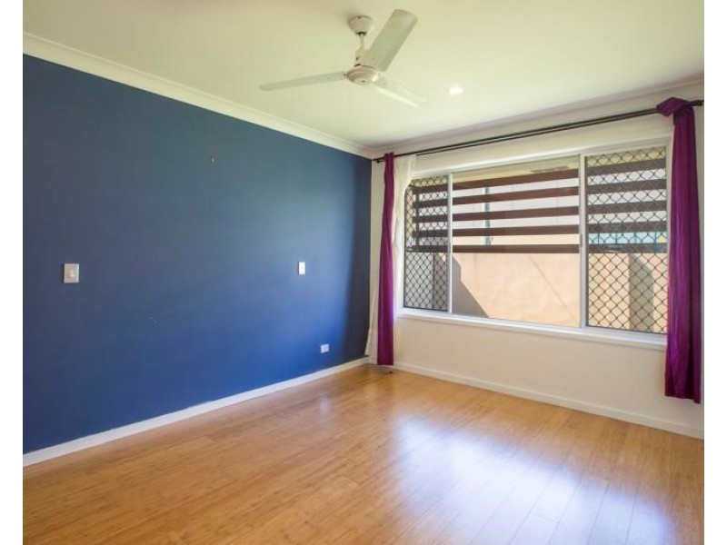 18 Melody Street, Mermaid Waters QLD 4218