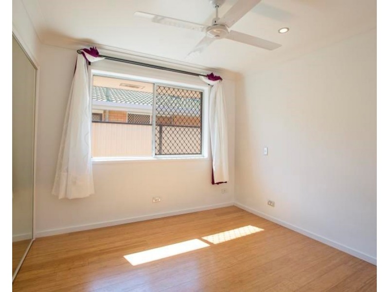 18 Melody Street, Mermaid Waters QLD 4218